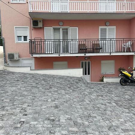 Apartments Antonia Makarska Bagian luar foto