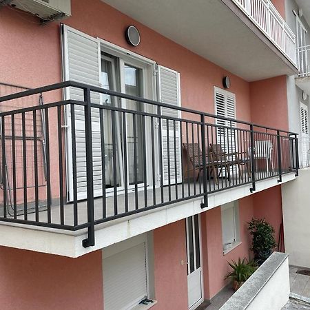 Apartments Antonia Makarska Bagian luar foto