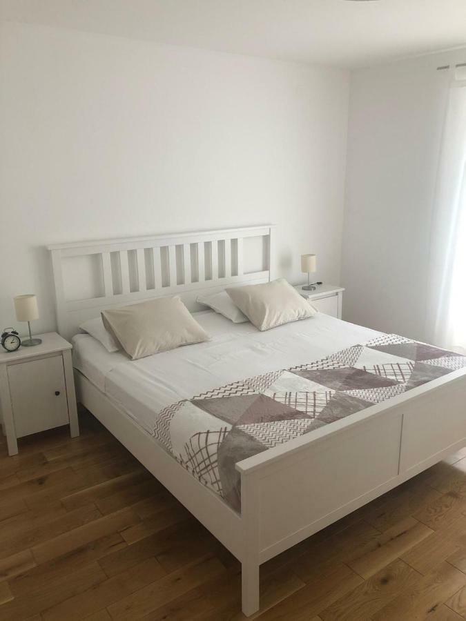 Apartments Antonia Makarska Bagian luar foto